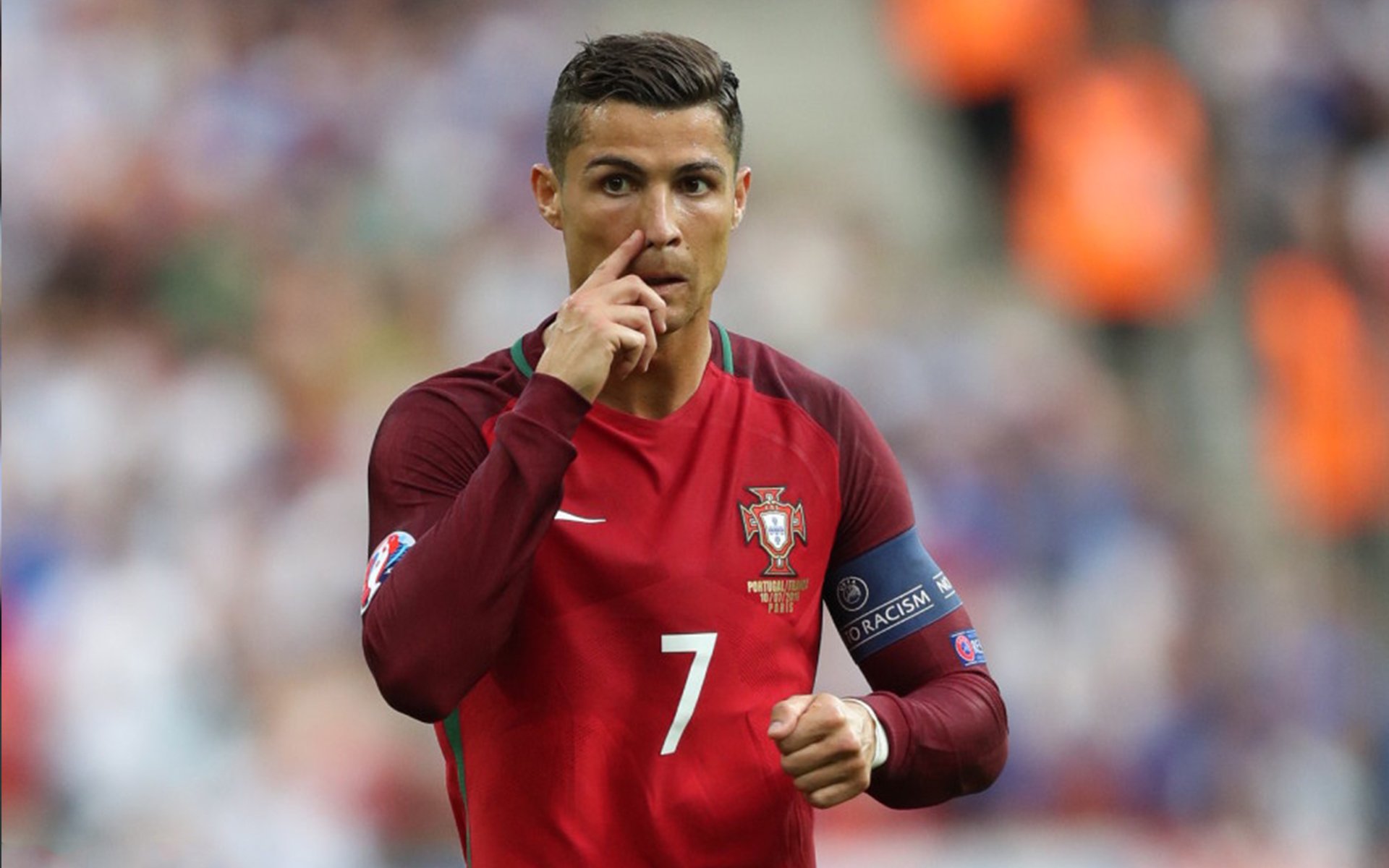 开云-_现场直击：比赛中的惊险瞬间集锦_，比赛中的突发事件以及应对措施