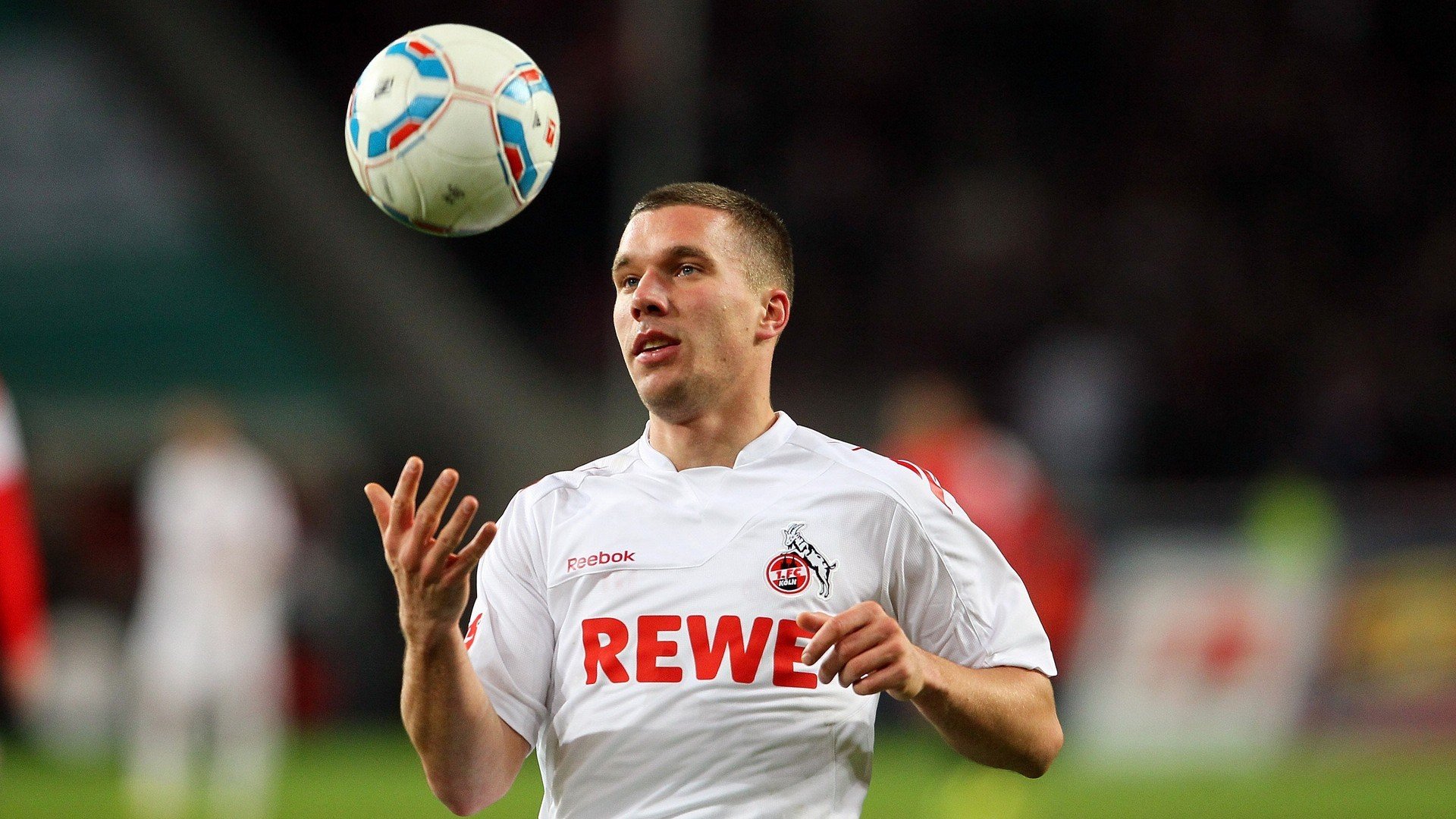 开云ios-日本队多次打破对方防线，日本队失误